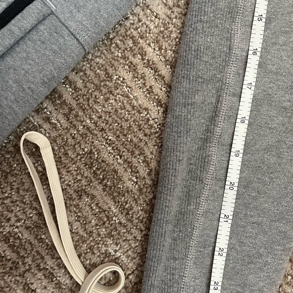 Lululemon longer looser fitting jacket. - Picture 6 of 11